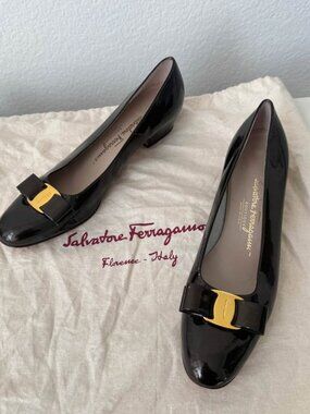 Ferragamo Vera Bow Heels Bronze Patent Leather 9.5 Narrow